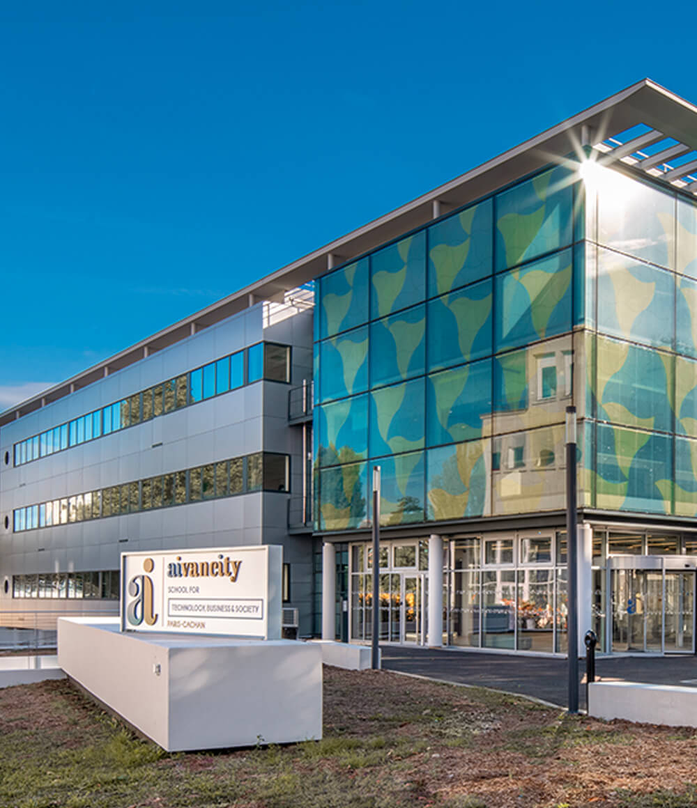 مدرسة آيفانسيتي للتكنولوجيا والأعمال والمجتمع
